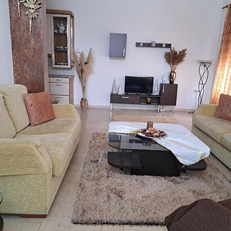 Guesthouse Aelia Loutraki  Bagian luar foto